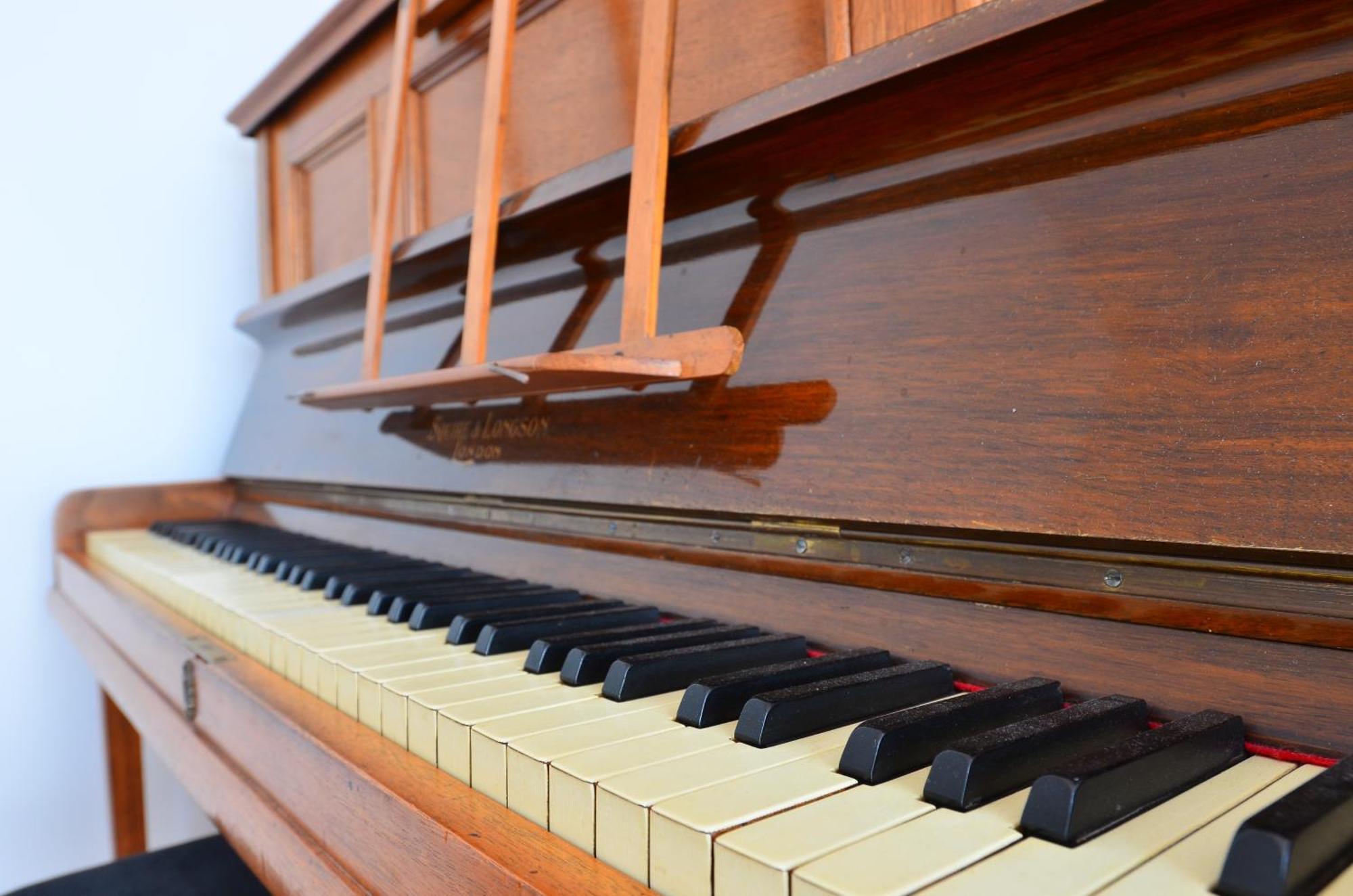 La Chambre Au Piano Tilly-sur-Seulles エクステリア 写真